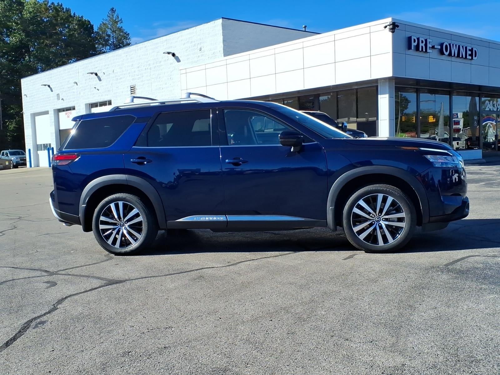 2024 Nissan Pathfinder Platinum